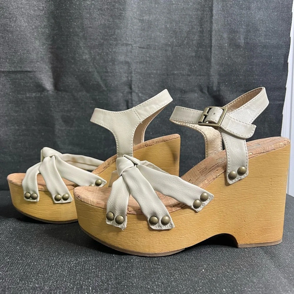 Korks- Dawson Sandal Platform Wedge in off- white - size 7 NWOT - Picture 3 of 10